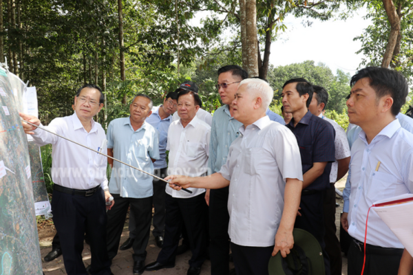 Bí thư Tỉnh ủy Nguyễn Văn Lợi nghe các đơn vị báo cáo tình hình triển khai đường Vành đai 4 – TP.Hồ Chí Minh​